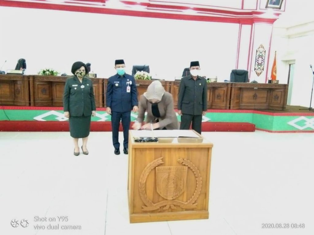 Raperda Memperkerjakan Tenaga Asing Disyahkan