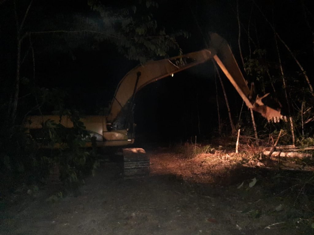 TNI Tidak Mengenal Menyerah Membangun Jalan