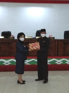 H Yusuf Kalem Pimpin Rapat Paripurna