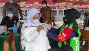 Ratusan Siswa Ikuti Vaksinasi