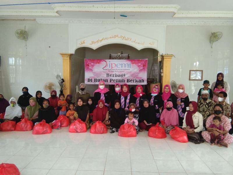 Ipemi Bantu Warga Buntok Seberang