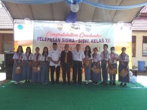 SMAN 2 Buntok Lulus 100 Persen