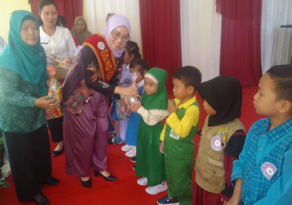 Bunda PAUD Buka Lomba Mewarnai