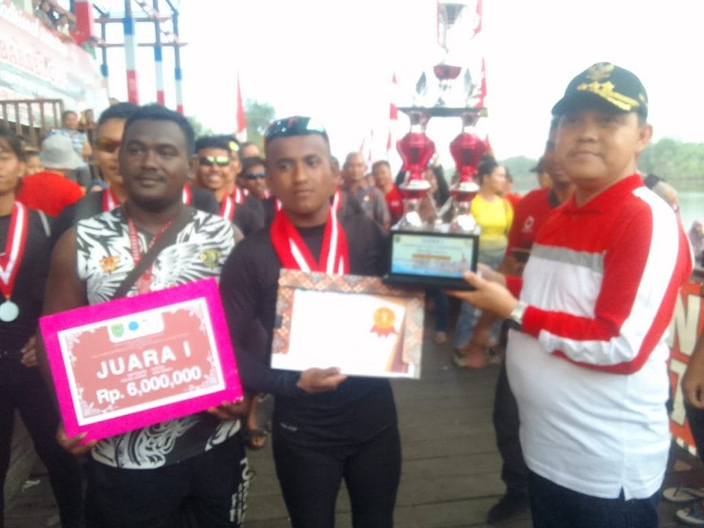 Satria Muda Gondol Lomba Dayung