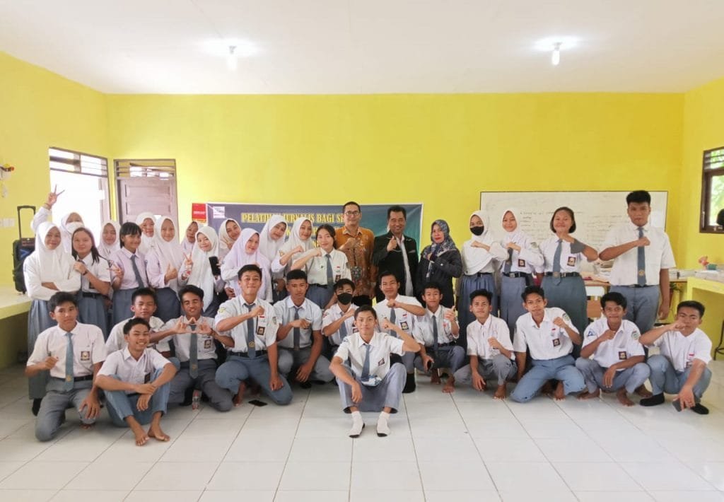 Pelajar SMAN 5 Dusun Selatan belajar Jurnalistik dari SMSI Barsel