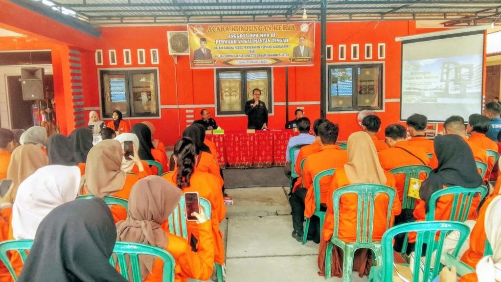 Mahasiswa STIE Buntok Dapat Kuliah Umum Dari Anggota DPD RI