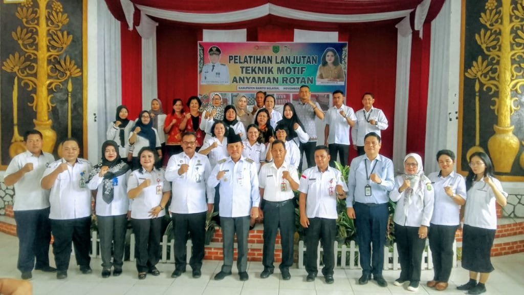 Pemkab Gelar Pelatihan Motif Anyaman Rotan