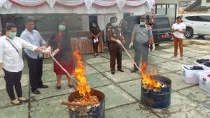 Kejari Barsel Musnahkan Barbuk Yang Telah Incracht
