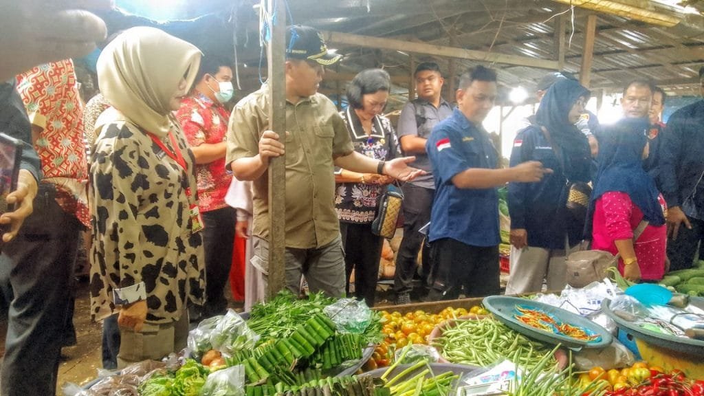 Pj Bupati Barsel Sidak Pasar