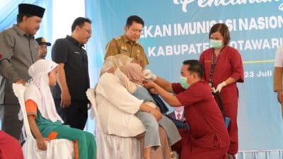 Pemkab Kobar Luncurkan PIN Polio dengan 677 Pos Imunisasi di Seluruh Kecamatan