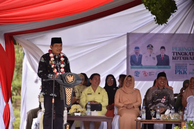 Pj Bupati Budi Santosa Ajak Kader PKK Jadi Pelopor Kegiatan Positif dalam Peringatan HKG PKK ke-52