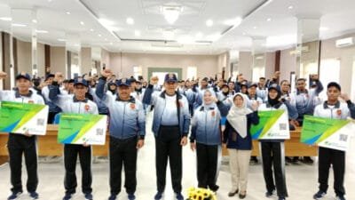 Pj Bupati Budi Santosa Lepas Kontingen Pra-Popnas Kobar ke Selekda Kalteng