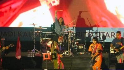 Grup Band Kotak Meriahkan HUT Ke-74 Kabupaten Barito Utara