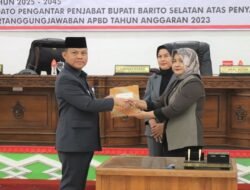 Pj Bupati Barsel Hadiri Rapat Paripurna DPRD, Sahkan Ranperda RPJPD 2025-2045