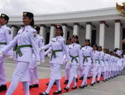 Viral karena Hampir Pingsan di IKN, Ini Kisaran Gaji dan Apresiasi untuk Paskibraka