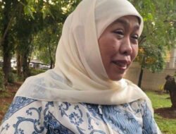 Survei Pilkada Jatim 2024: Khofifah Indar Parawansa Berpotensi Melawan Kotak Kosong, Ini Sosok Penantang Terkuatnya