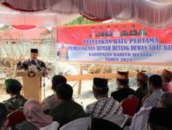 Pj Bupati Barito Selatan Resmikan Pembangunan Rumah Betang Dewan Adat Dayak (DAD) di Buntok