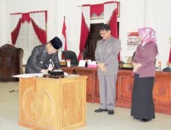 Pj Bupati Barito Selatan H. Deddy Winarwan Sampaikan Pidato Pengantar KUA-PPAS Perubahan APBD 2024