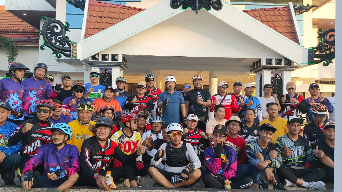 bupati-barsel-gowes-bareng-warga-sambut-1-muharram-dan-rangkaian-hut-ke-66