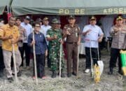 Anggota DPRD Barsel Mastini RL Dukung Ketahanan Pangan Lewat Tanam Jagung Serentak