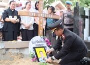 Polres Barsel Gelar Upacara Kedinasan Hantarkan Aiptu Edy Andrias ke Peristirahatan Terakhir