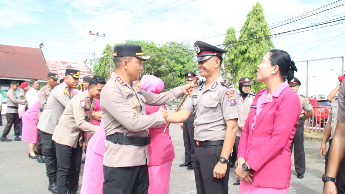 dirgahayu-bhayangkara-ke-79,-19-personel-polres-barsel-naik-pangkat-setingkat-lebih-tinggi