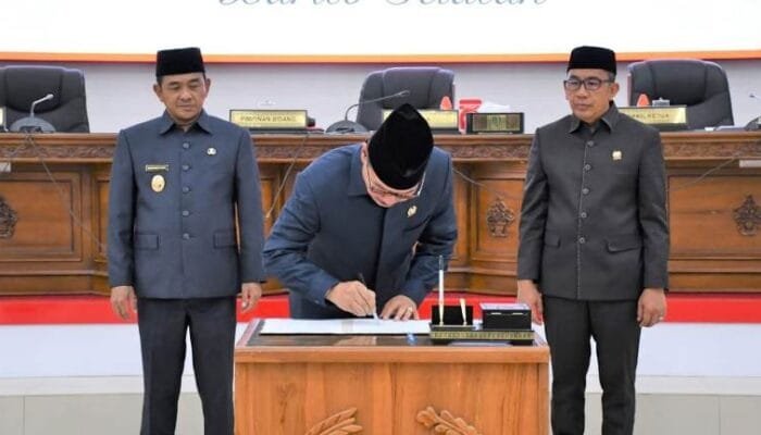 Pejabat Baru Wajib Bekerja Keras