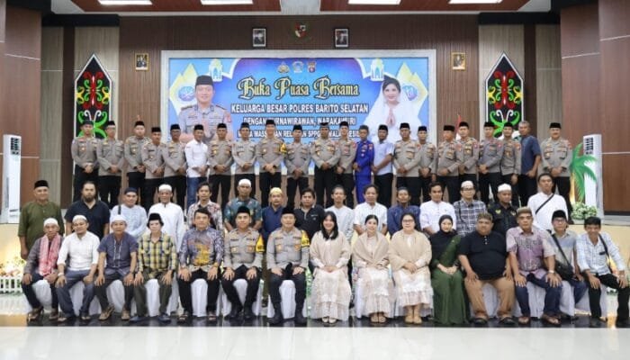 Polres Barsel Perkuat Kebersamaan dengan Purnawirawan, Warakawuri dan Wartawan Lewat Buka Bersama