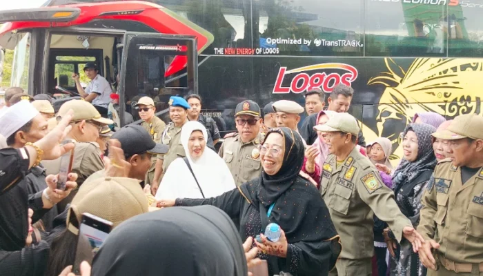 84 Jemaah Haji Barsel Kembali Sehat dan Lengkap dari Tanah Suci