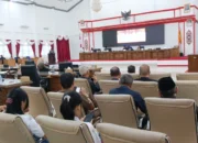Paripurna DPRD ke-13, Bupati Barsel Tanggapi Pandangan Fraksi atas Ranperda Pertanggungjawaban APBD 2025