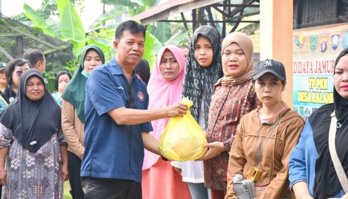 Forum PUSPA  Turut Salurkan Bantuan Sembako di Dusun Parigi